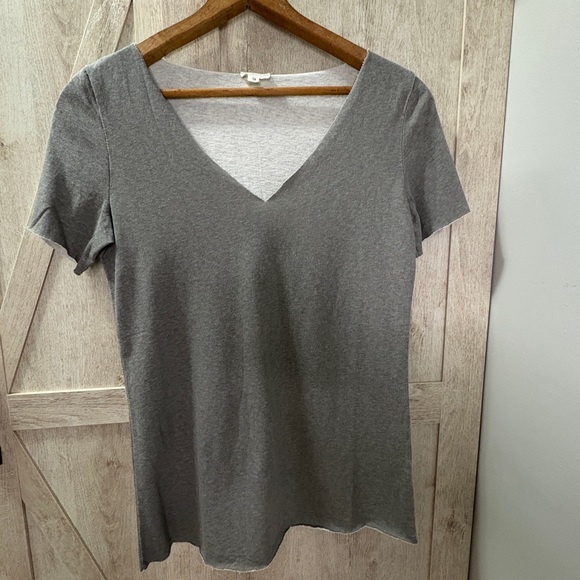 POL Heather Gray V-Neck Short Sleeve Tee - Picture 1 of 5